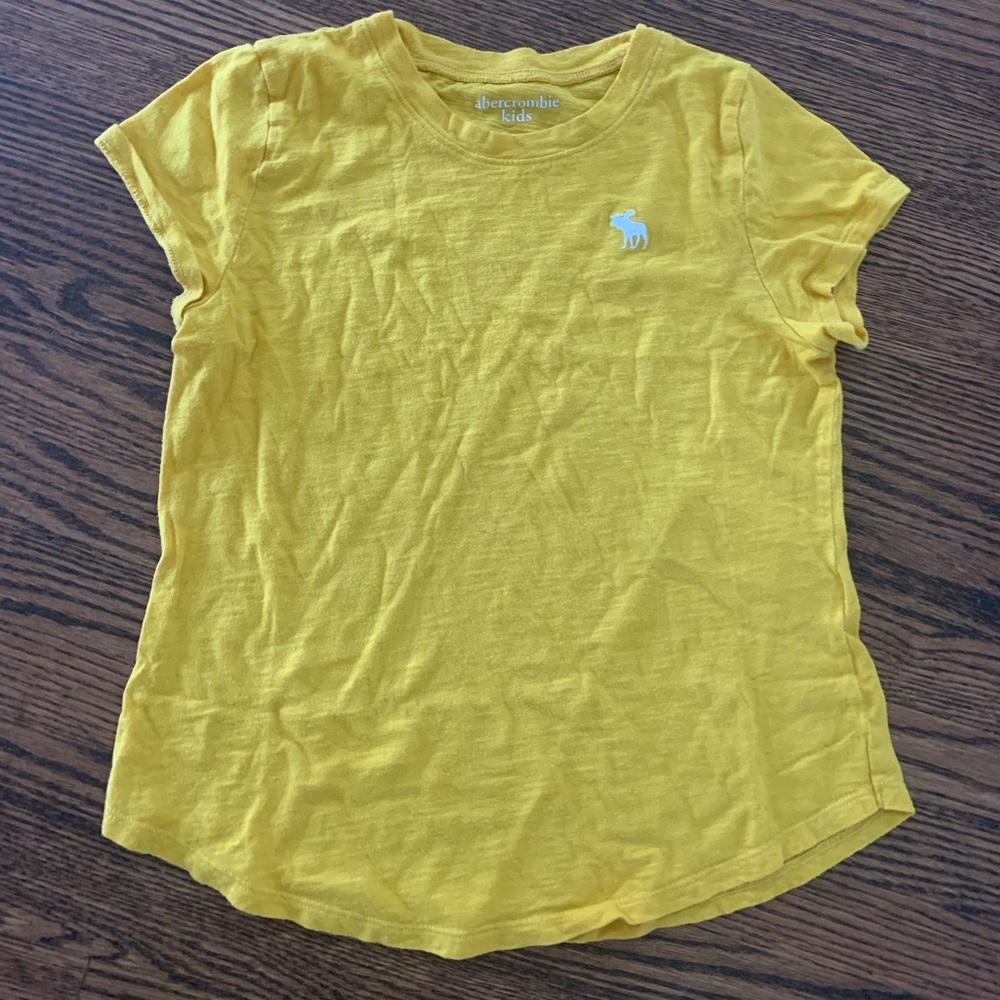 ABERCROMBIE KIDS MUSTARD YELLOW T-SHIRT